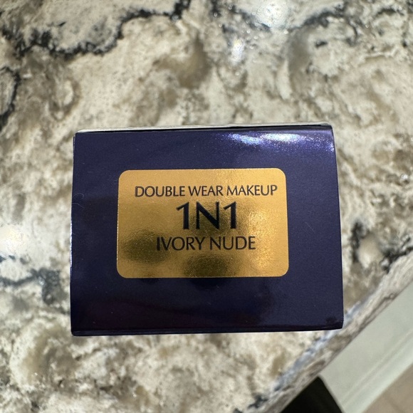 NWT Estée Lauder Double Wear Foundation - Picture 2 of 4